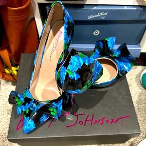 Betsey Johnson Nobble Blue & Black Floral Pumps